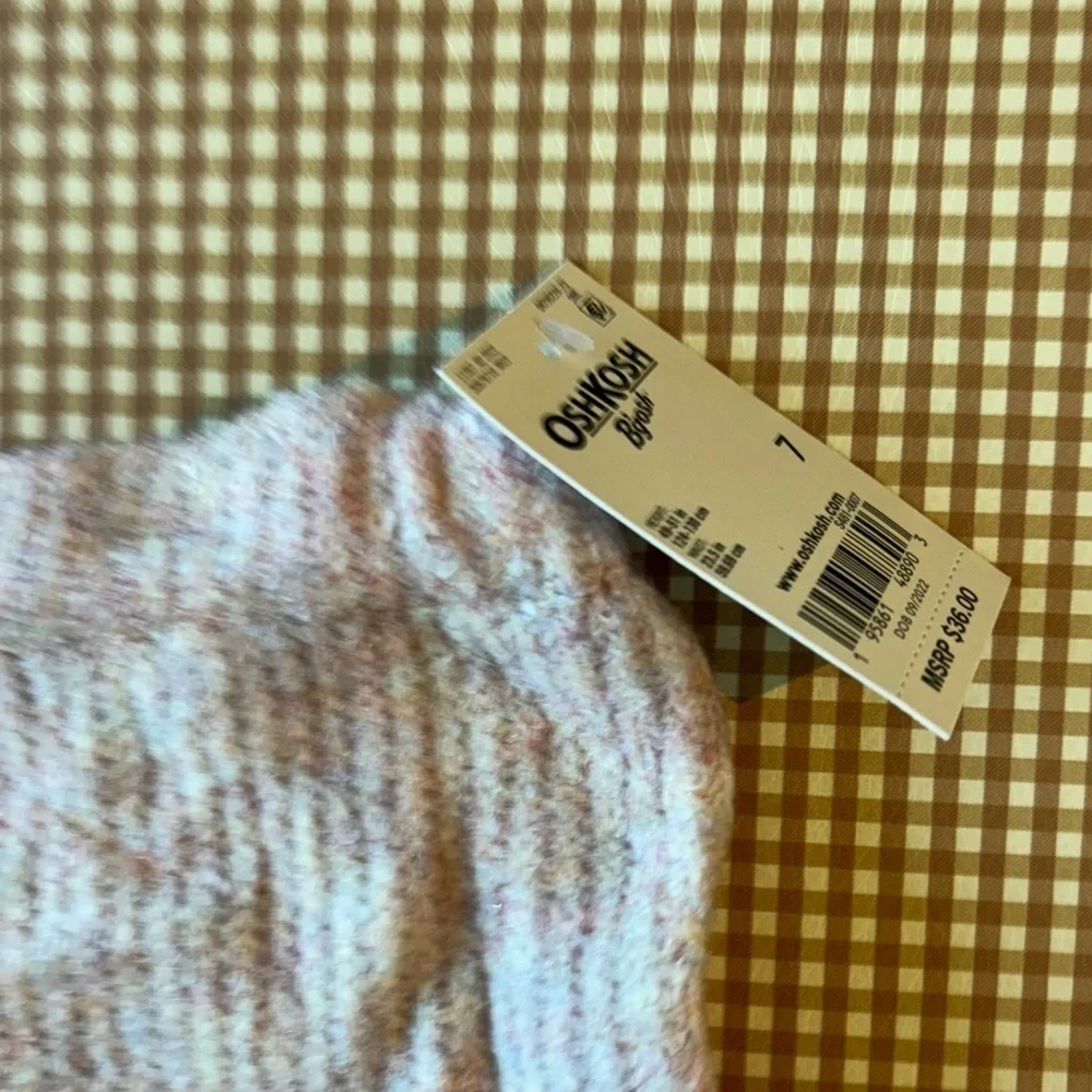 Oshkosh‎ girl sweater skirt. Size 7. NWT